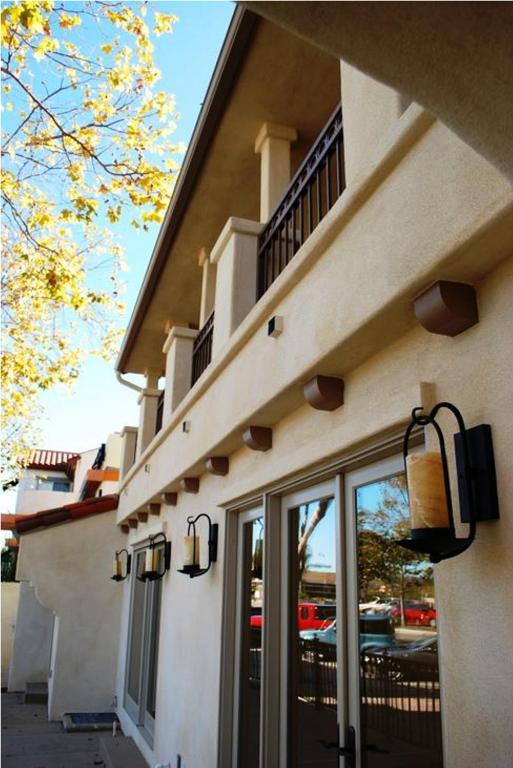 Bella Capri Inn And Suites Camarillo Exterior photo